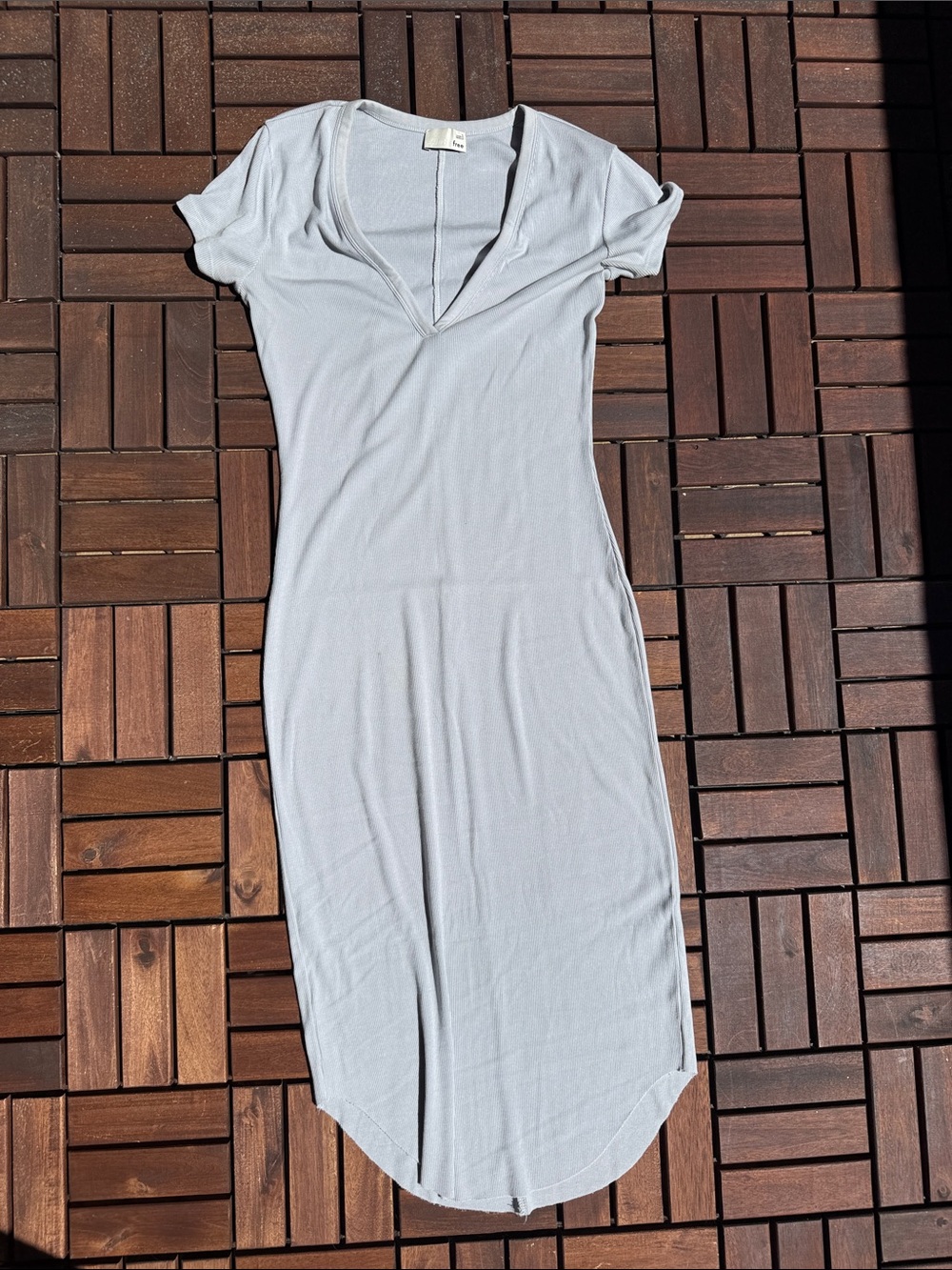 Wilfred Free Pale Blue V-Neck Short Sleeve Midi Dress